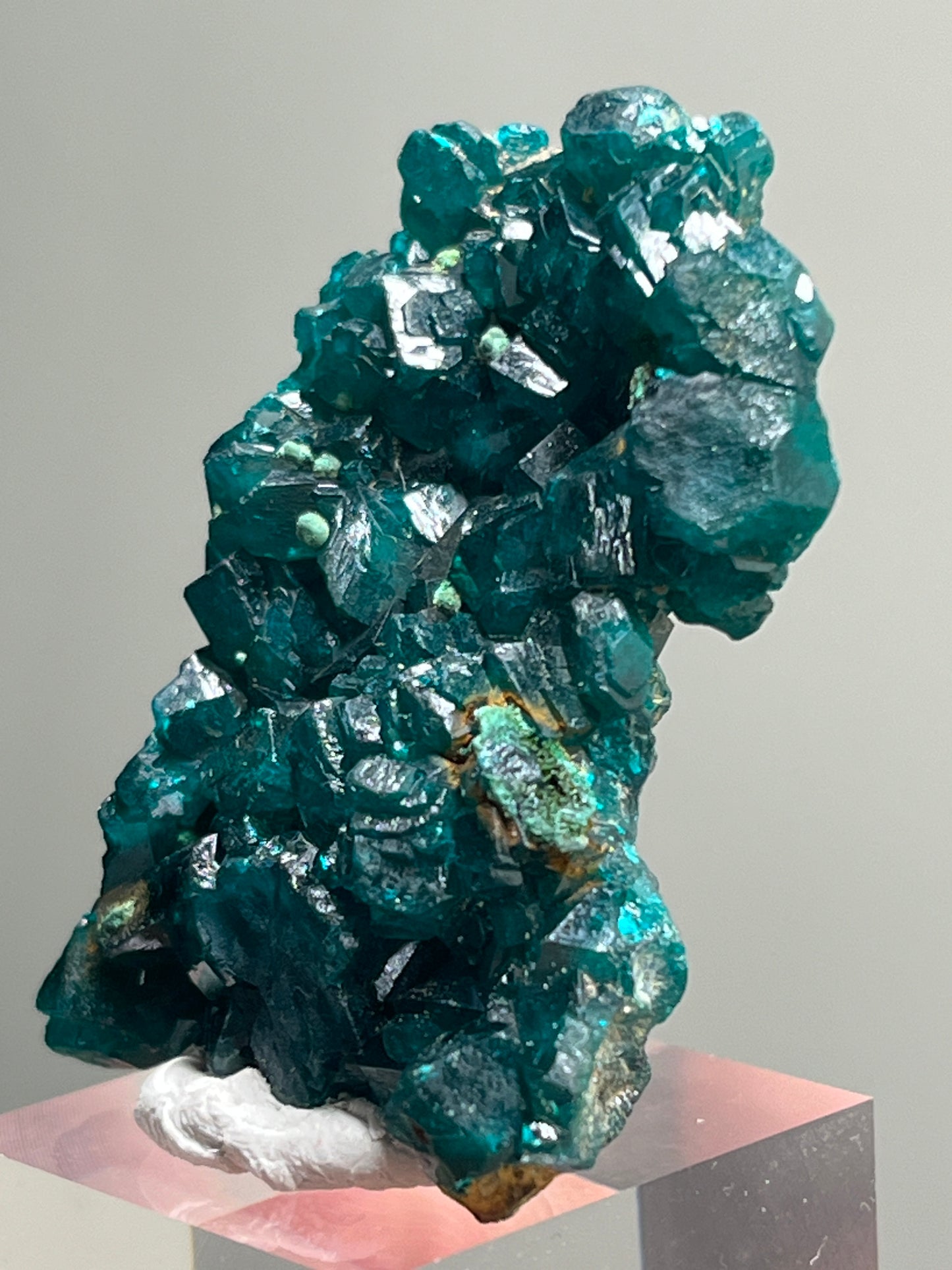 Dioptase with Mottramite