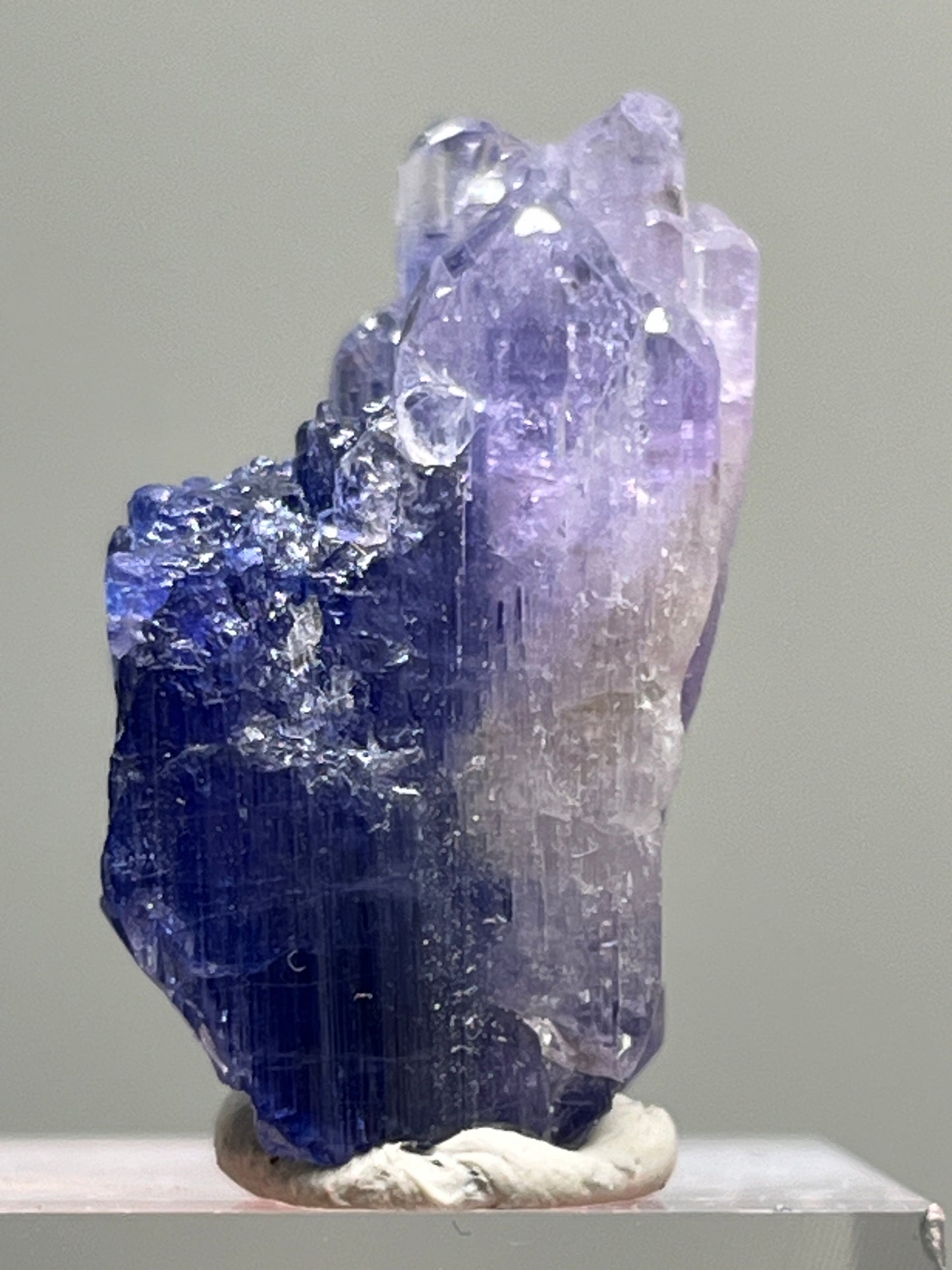 Bi-color Tanzanite crystal