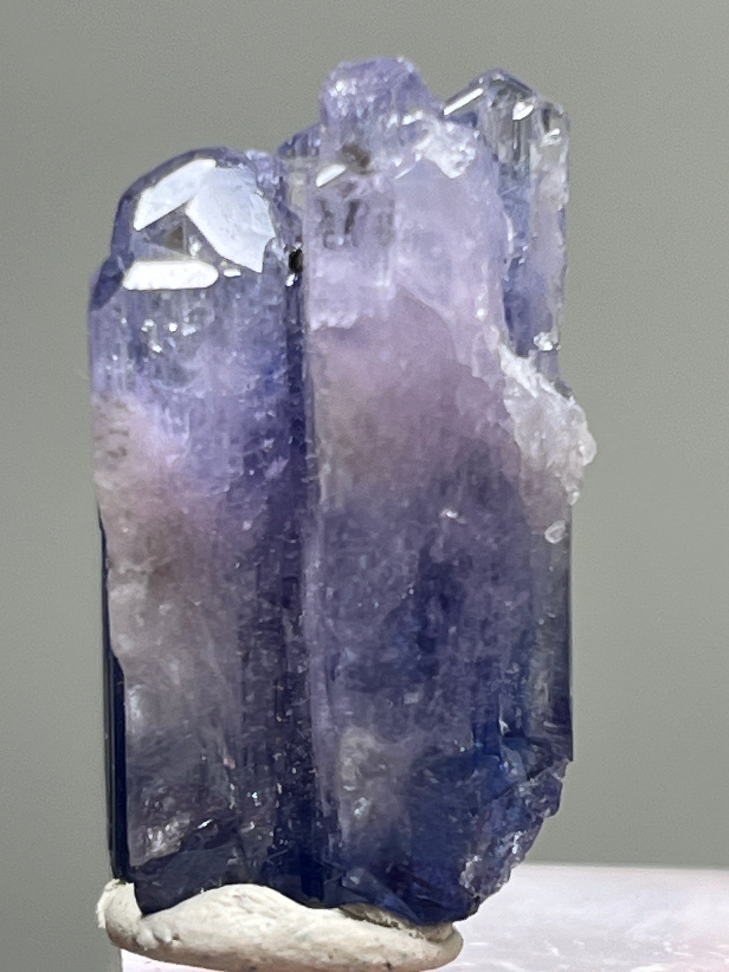 Bi-color Tanzanite crystal