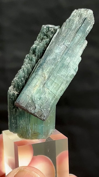 Indicolite tourmaline from Sapo mine